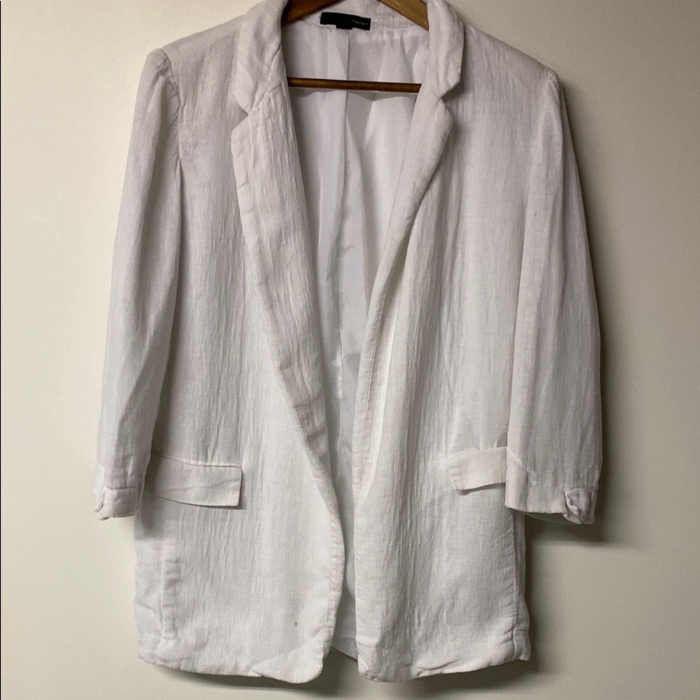 Harve Benard White Linen Blazer with Notched Lapels